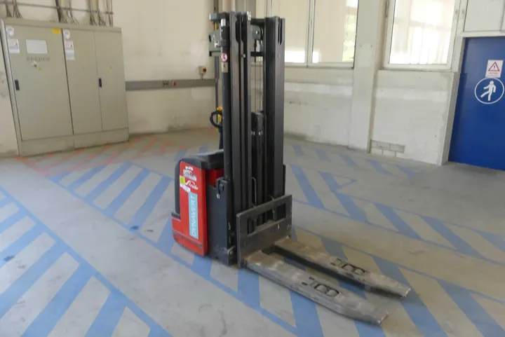 Linde - Hubameise mit Ladegerät Typ: L20i